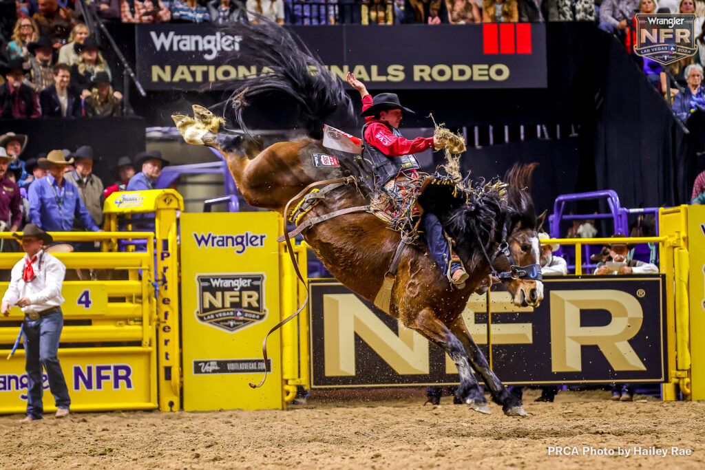 Kolby Wanchuk - 86 pts for a 2-3-4 split, WNFR Round 3. PRCA photo by Hailey Rae.