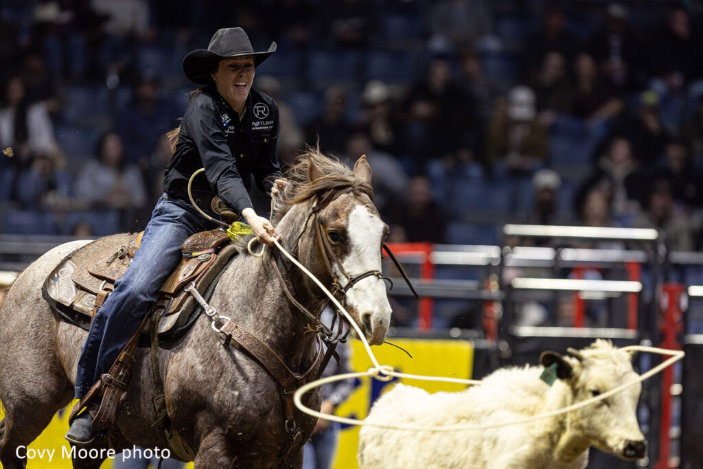 Jenna Dallyn - Maple Leaf Finals Circuit Aggregate Winner. Covy Moore photo